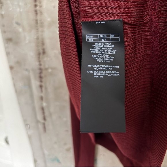 Tom Ford 100% Silk Ribbed Turtleneck Sweater - Picture 7 of 9
